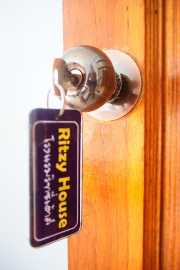 Ritzy House Hotel Chumphon Eksteriør bilde