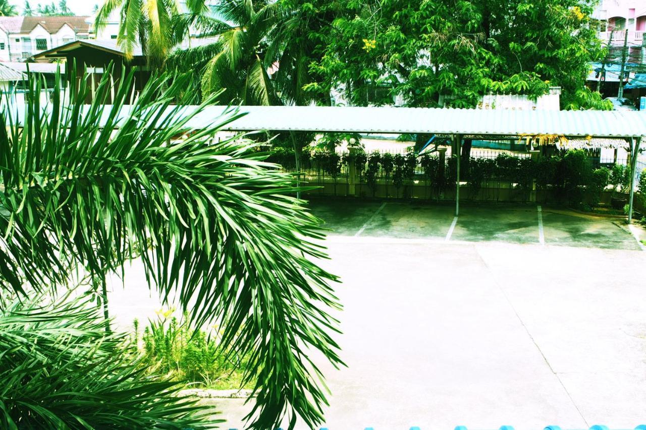 Ritzy House Hotel Chumphon Eksteriør bilde