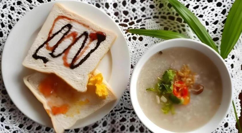 Ritzy House Hotel Chumphon Eksteriør bilde