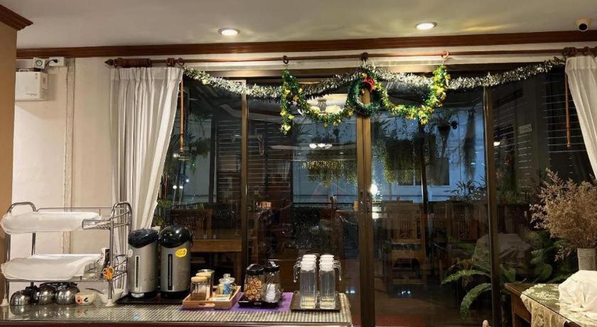 Ritzy House Hotel Chumphon Eksteriør bilde